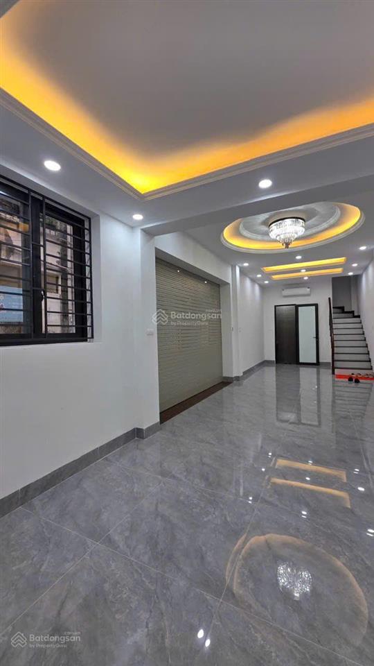 Bán nhà riêng dt 54,8m x3 t nhà đẹp mt rộng 10m ngõ ô tô thông tiện ở kd,vp phố hoàng ngọc phách