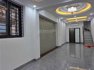 Bán nhà riêng dt 54,8m x3 t nhà đẹp mt rộng 10m ngõ ô tô thông tiện ở kd,vp phố hoàng ngọc phách