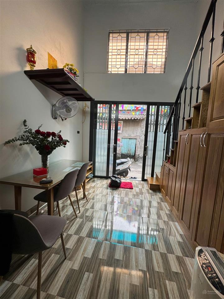 Bàn nhà 35m 1 tầng có gác lửng nhà đẹp sịn tiện ở kinh doanh ngõ ô tô tải phố ba la phú la hà đông