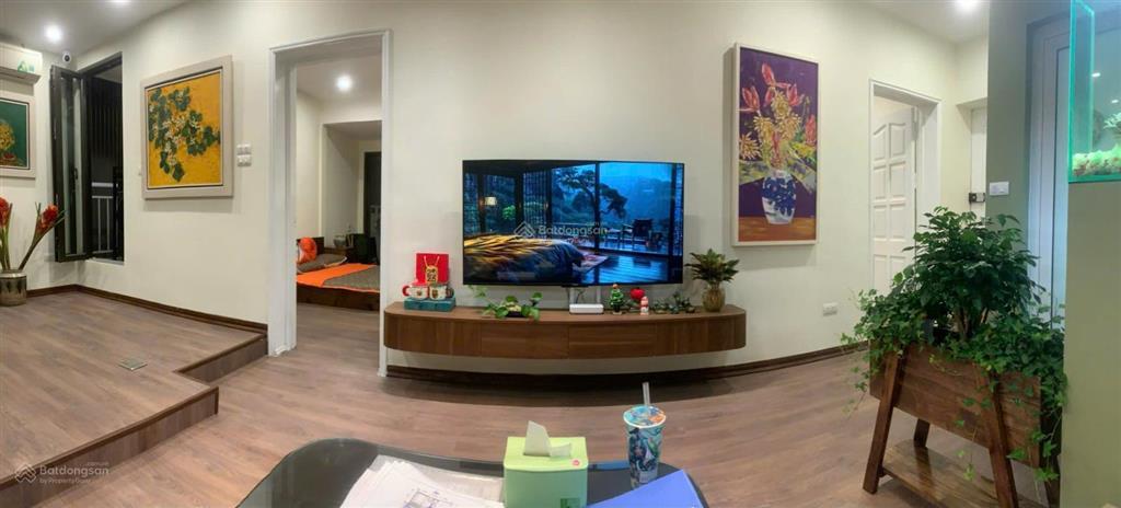 Bán căn hộ tầng 3 căn góc dt 75m thiết kế sịn full nội thất xách vali đến ở mặt phố nguyên hồng