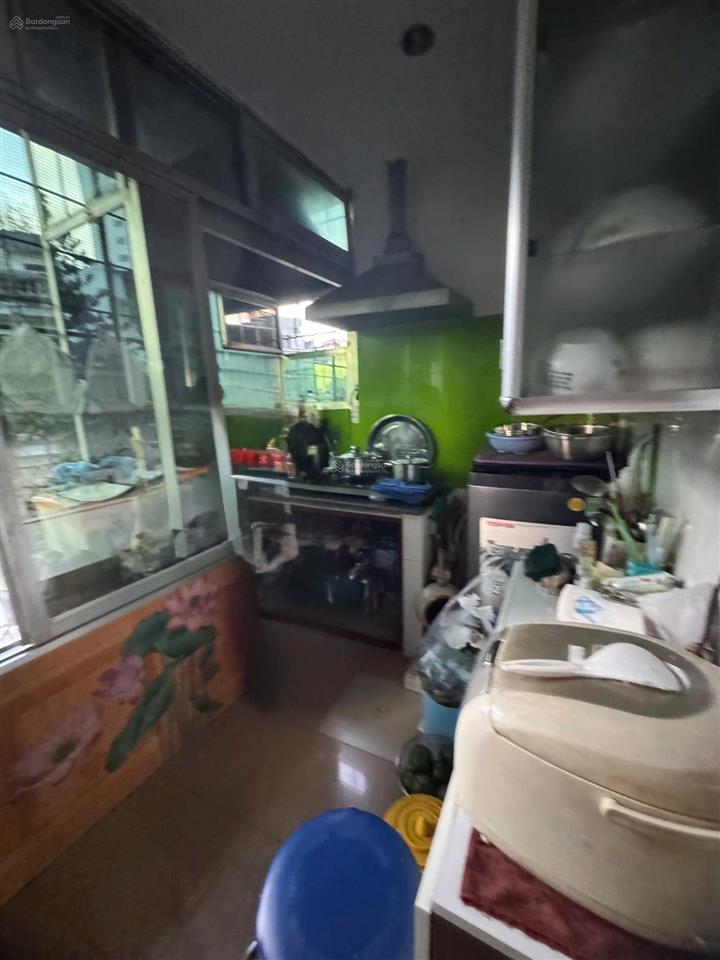 Bán căn hộ tập thể dt 45m² p. ngủ tầng 4 nhà đẹp, sạch sẽ, thoáng ngõ ô tô phố huỳnh thúc kháng