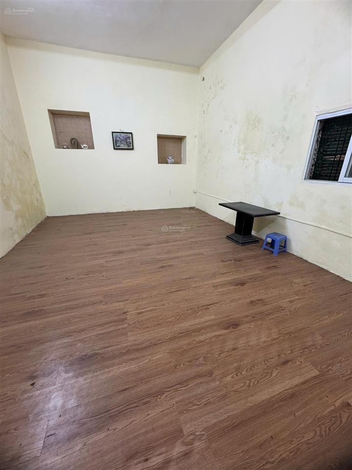 Bán nhà cấp 4 2 tầng dt 53m ngay trung tâm phố hàng bài cách hồ gươm 500m tiện ở, kd onl, căn hộ dv