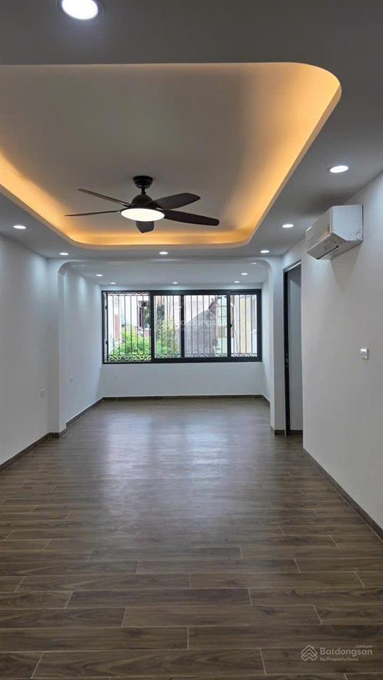 Bán căn hộ tập thể tầng 3 80m2 nhà đẹp nội thất cao cấp tòa nhà mới ô tô đỗ cửa tập thể thành công