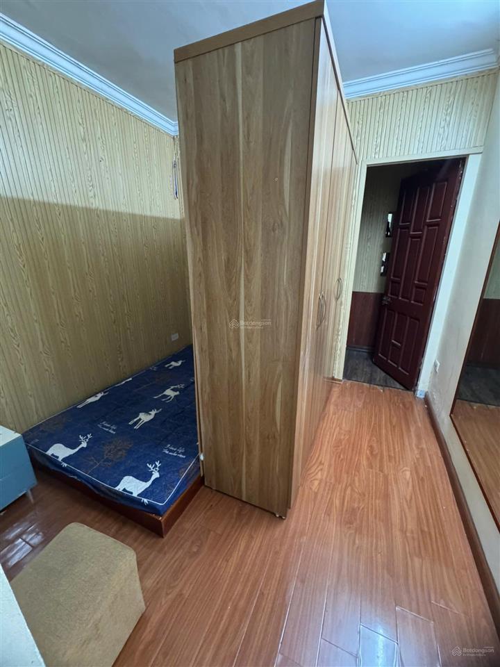 Cho thuê căn hộ tập thể tầng 2 dt 70m2 3 pn 2 wc đồ cơ bản khu tập thể thành công giá 7 triệu
