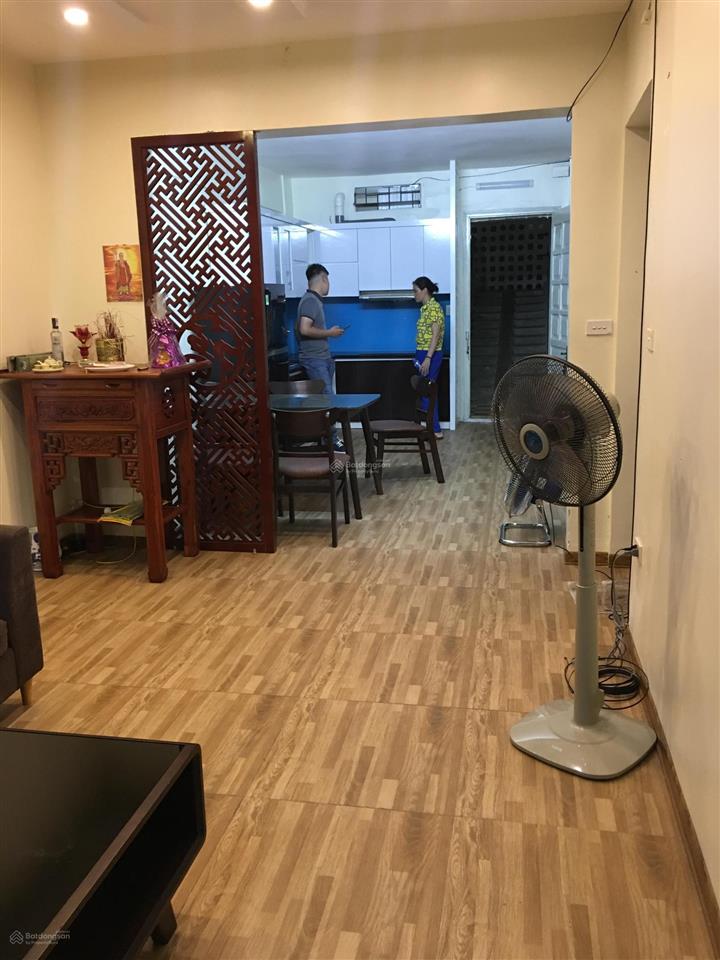 Cho thuê căn hộ tập thể tầng 3 dt 75m2 02p. ngủ nhà đẹp đủ đồ phố hoàng ngọc phách giá 8tr/tháng
