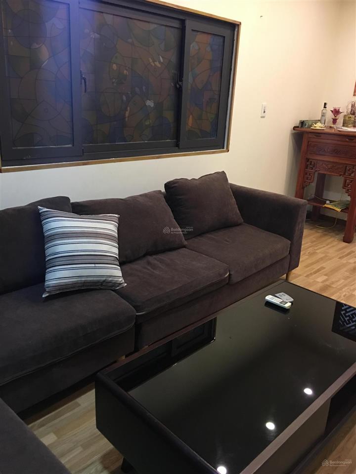 Cho thuê căn hộ tập thể tầng 3 dt 75m2 02p. ngủ nhà đẹp đủ đồ phố hoàng ngọc phách giá 8tr/tháng