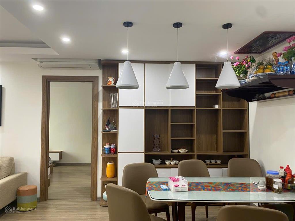 Bán căn hộ chung cư cc dt 76,6m tầng cao view đẹp nội thất xịn tòa s2 seasons avenue hà đông