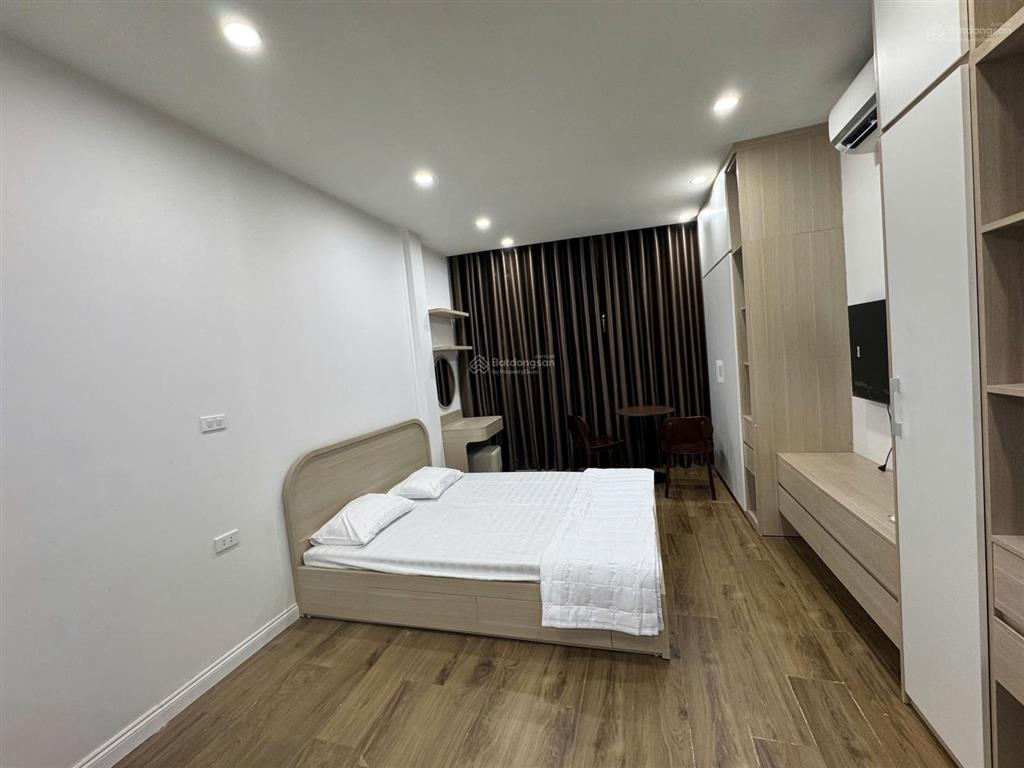 Cho thuê tòa nhà 9 tầng thang máy 496 xã đàn, p. đống đa 7 studio full nội thất, giá 55 tr/1 tháng