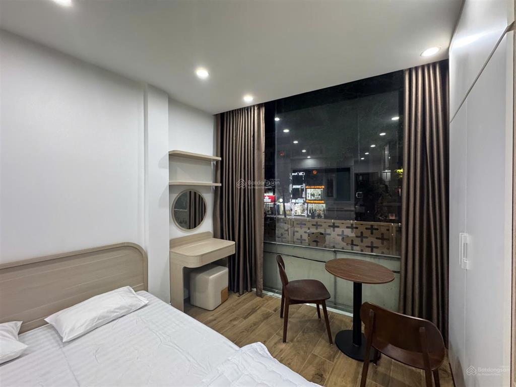 Cho thuê tòa nhà 9 tầng thang máy 496 xã đàn, p. đống đa 7 studio full nội thất, giá 55 tr/1 tháng