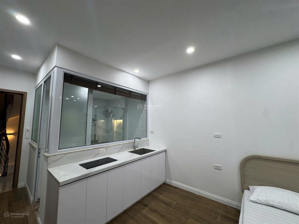 Cho thuê tòa nhà 9 tầng thang máy 496 xã đàn, p. đống đa 7 studio full nội thất, giá 55 tr/1 tháng