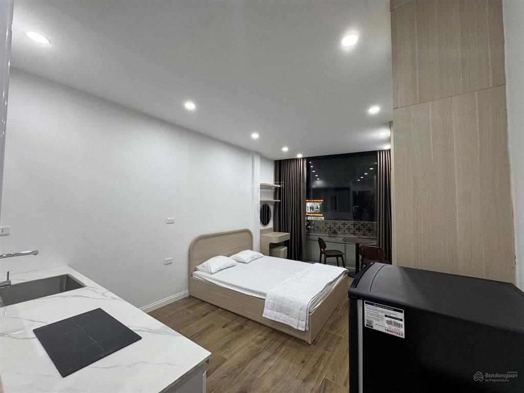 Cho thuê tòa nhà 9 tầng thang máy 496 xã đàn, p. đống đa 7 studio full nội thất, giá 55 tr/1 tháng