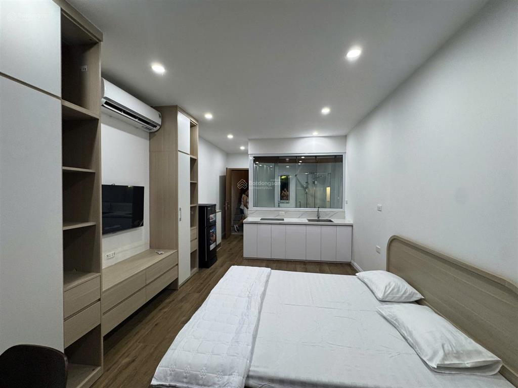 Cho thuê tòa nhà 9 tầng thang máy 496 xã đàn, p. đống đa 7 studio full nội thất, giá 55 tr/1 tháng
