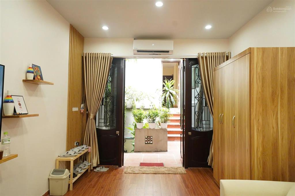 Cho thuê căn hộ homestay phố thợ nhuộm, hoàn kiếm dtsd 120m2, 3pn, full nội thất, giá 16.5tr/tháng