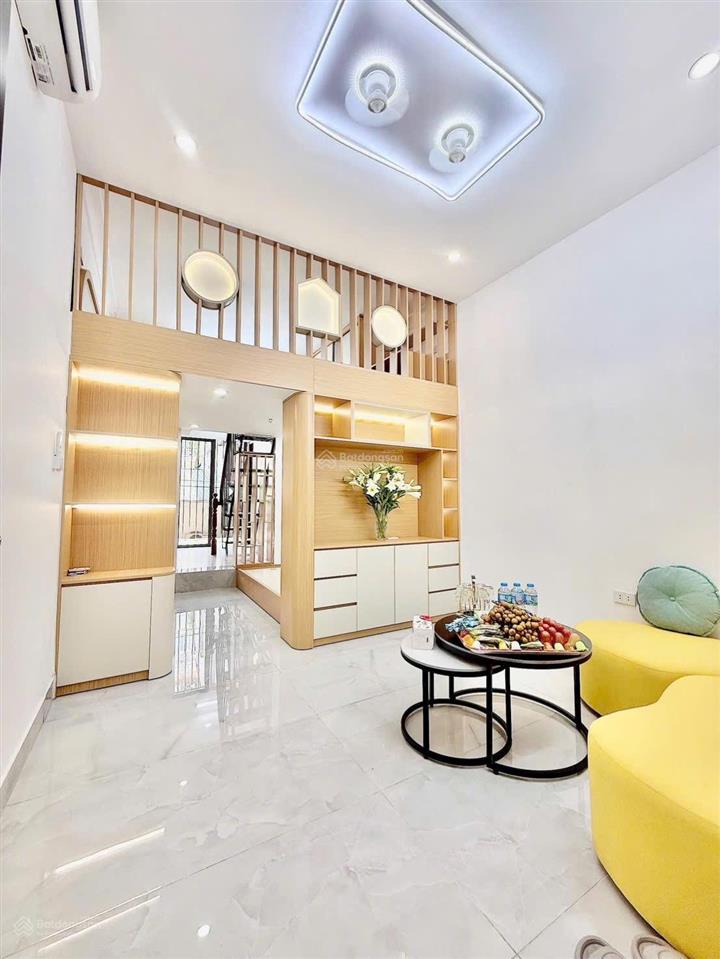 Tài chính 2,8 tỷ chính chủ gửi bán căn hộ tập thể tại lò đúc, hai bà trưng. dt 45m, full nội thất