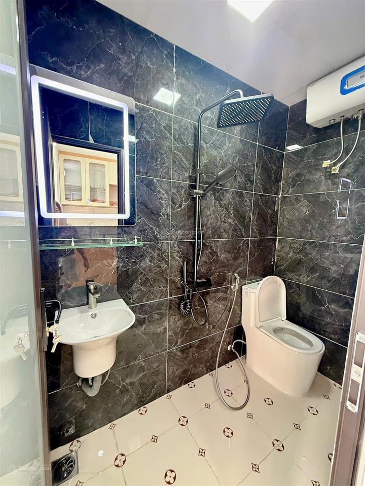 Tài chính 2,8 tỷ chính chủ gửi bán căn hộ tập thể tại lò đúc, hai bà trưng. dt 45m, full nội thất