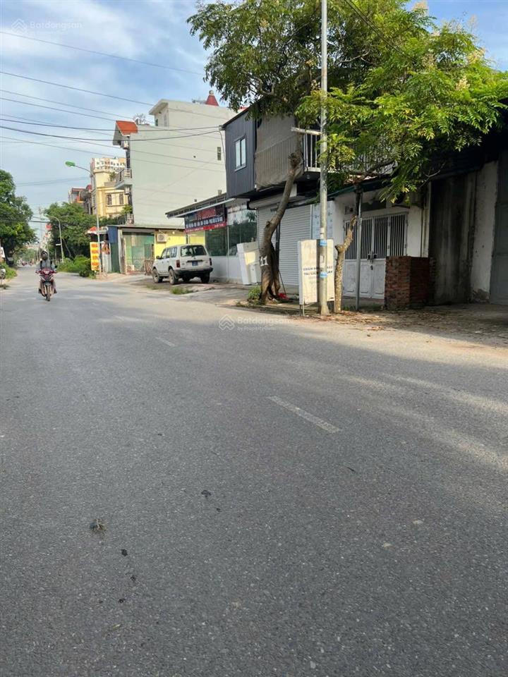 Vị trí đẹp mặt đường quốc lộ 6, kinh doanh mọi lĩnh vực, đất phân lô lộc ninh thị trấn chúc sơn