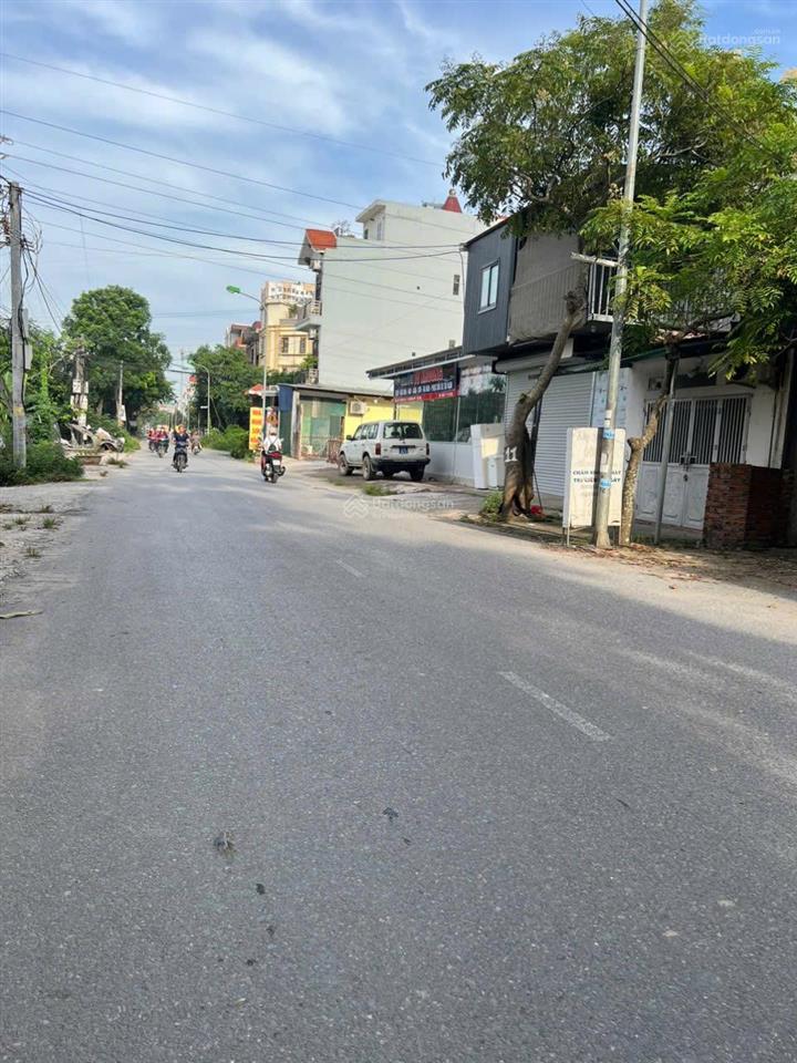 Vị trí đẹp mặt đường quốc lộ 6, kinh doanh mọi lĩnh vực, đất phân lô lộc ninh thị trấn chúc sơn