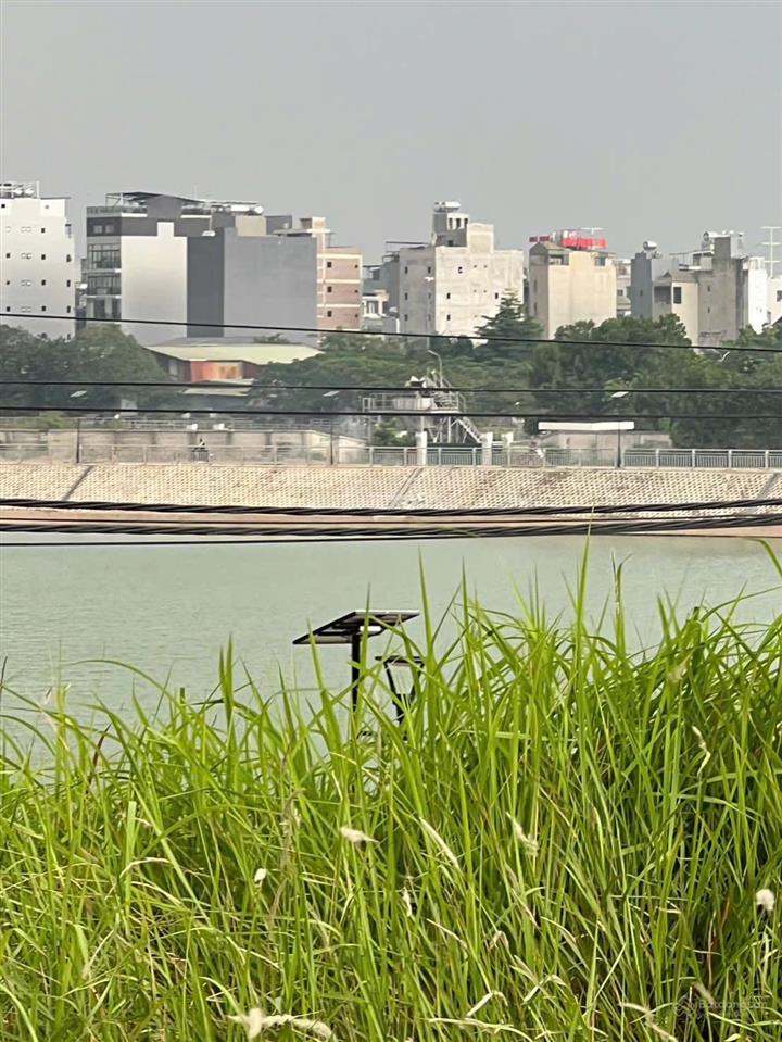Chính chủ bán đất đấu giá la tinh đông la, hà đông.
vị trí đẹp ngay hồ điều hòa mát rượi. dt 54m