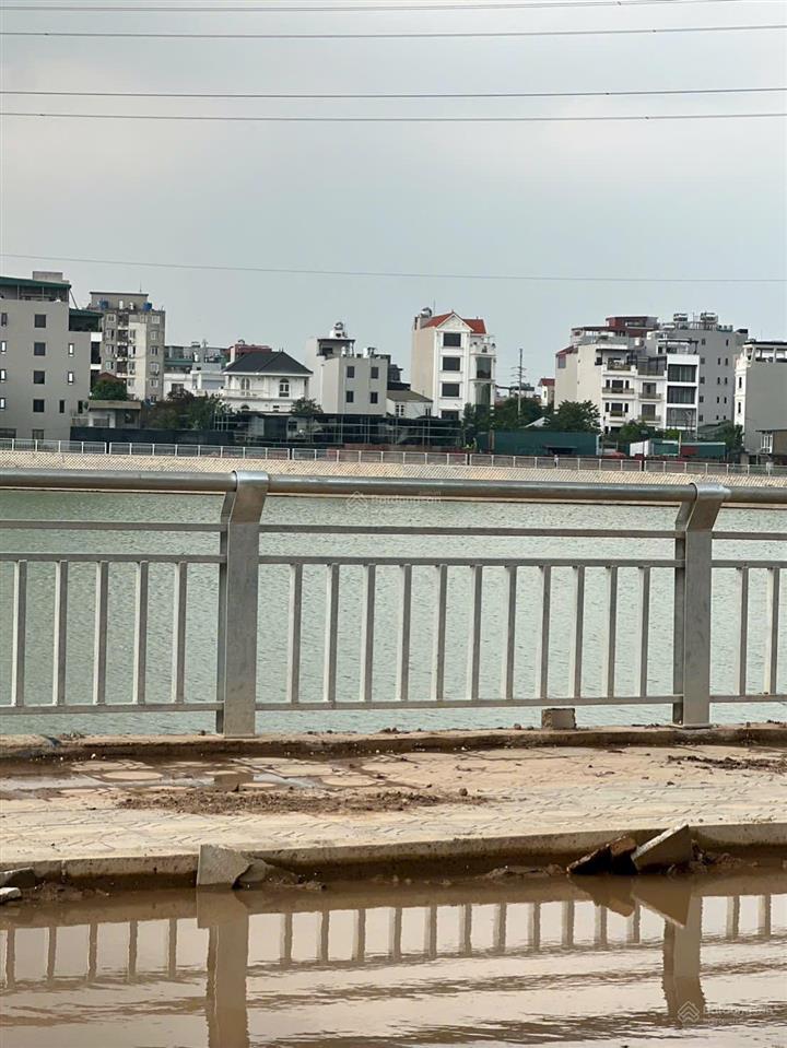 Chính chủ bán đất đấu giá la tinh đông la, hà đông.
vị trí đẹp ngay hồ điều hòa mát rượi. dt 54m