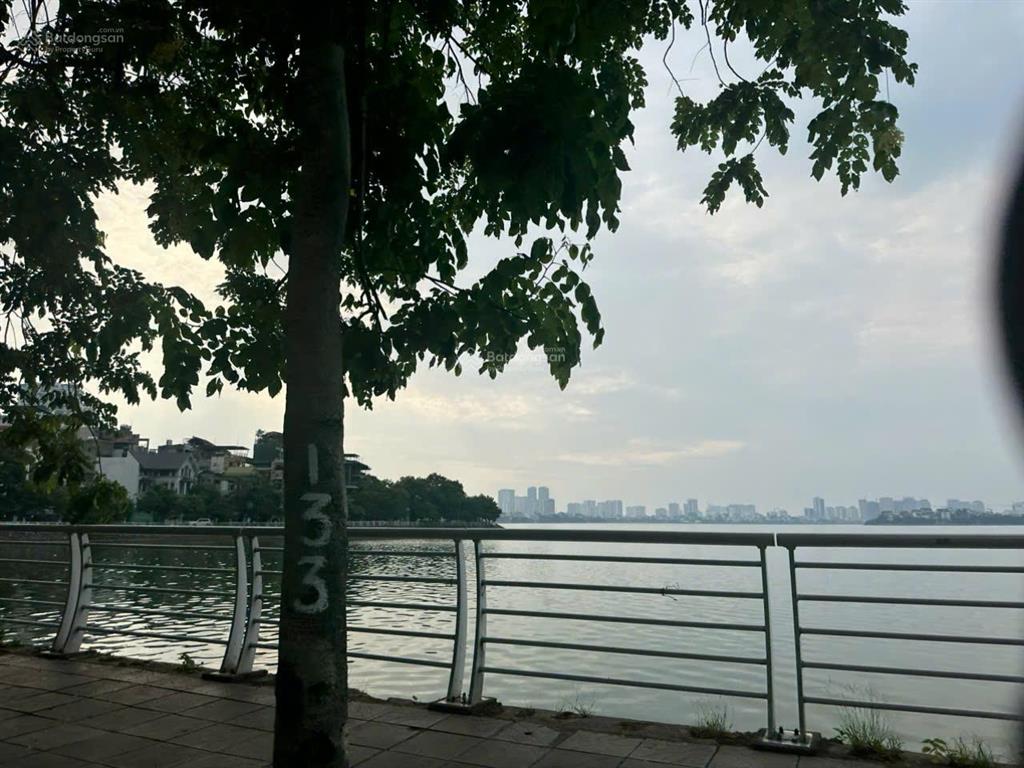 Đất vàng lạc long quân, vỉa hè rộng, view hồ tây, xây 810 tầng, vị trí cực hiếm