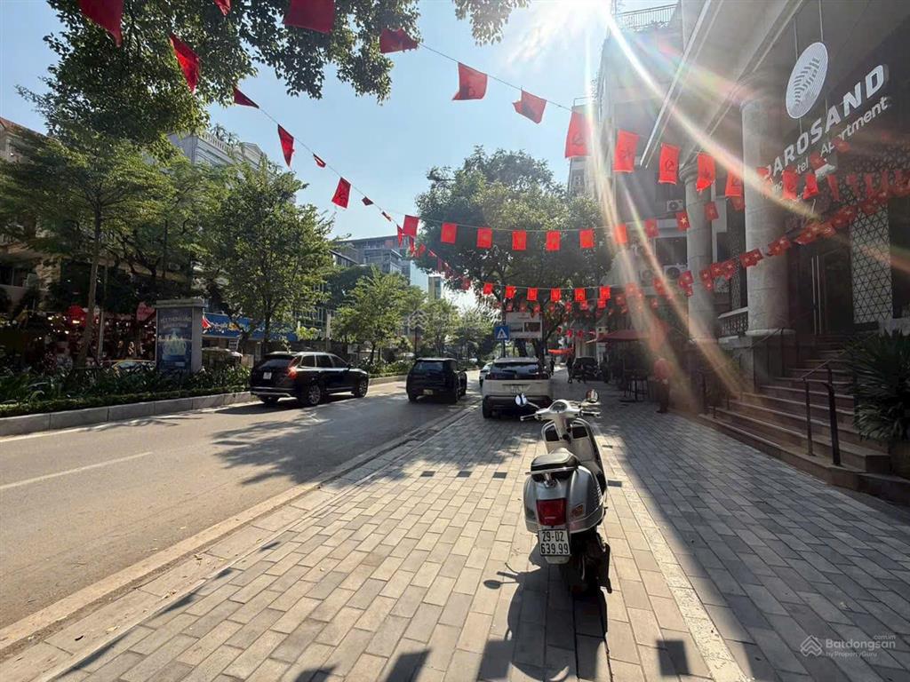 Hàng cực độc lõi phố cổ, mảnh đất mặt phố hàng trống, sát hồ gươm, quỹ đất kinh doanh cực đắt giá
