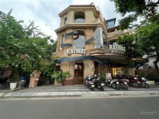 Biệt thự vip kđt mới dịch vọng, view công viên, hầm rộng để ô tô, khu nhà vip cầu giấy