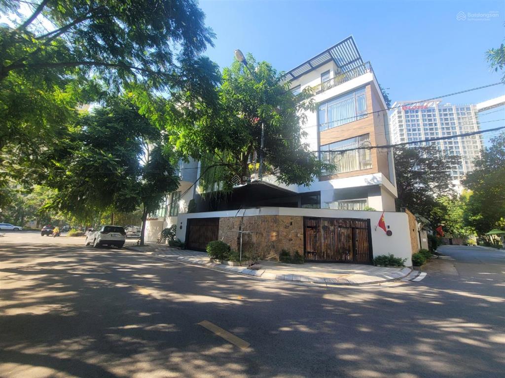 Siêu phẩm phố đỗ nhuận, nhà mới 7 tầng, thang máy, gara ô tô, vị trí cực đẹp