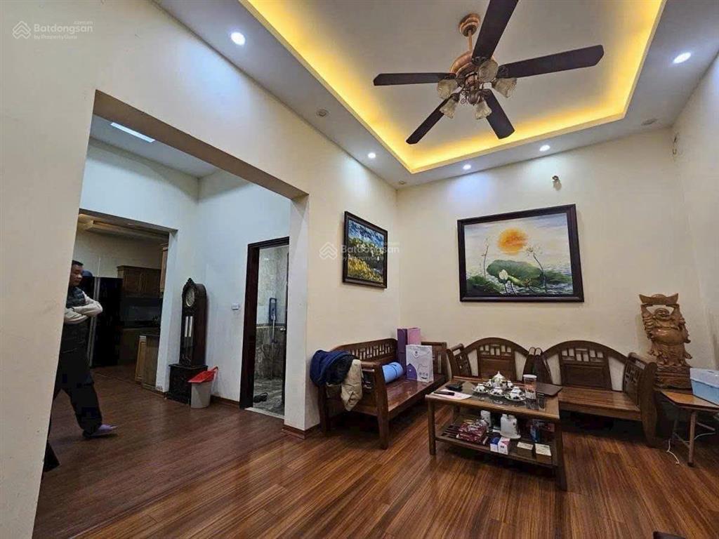 Hạ giá cực tốt! nhà đất phân lô lạc long quân, gara ô tô, mặt tiền rộng, vị trí đẹp tây hồ