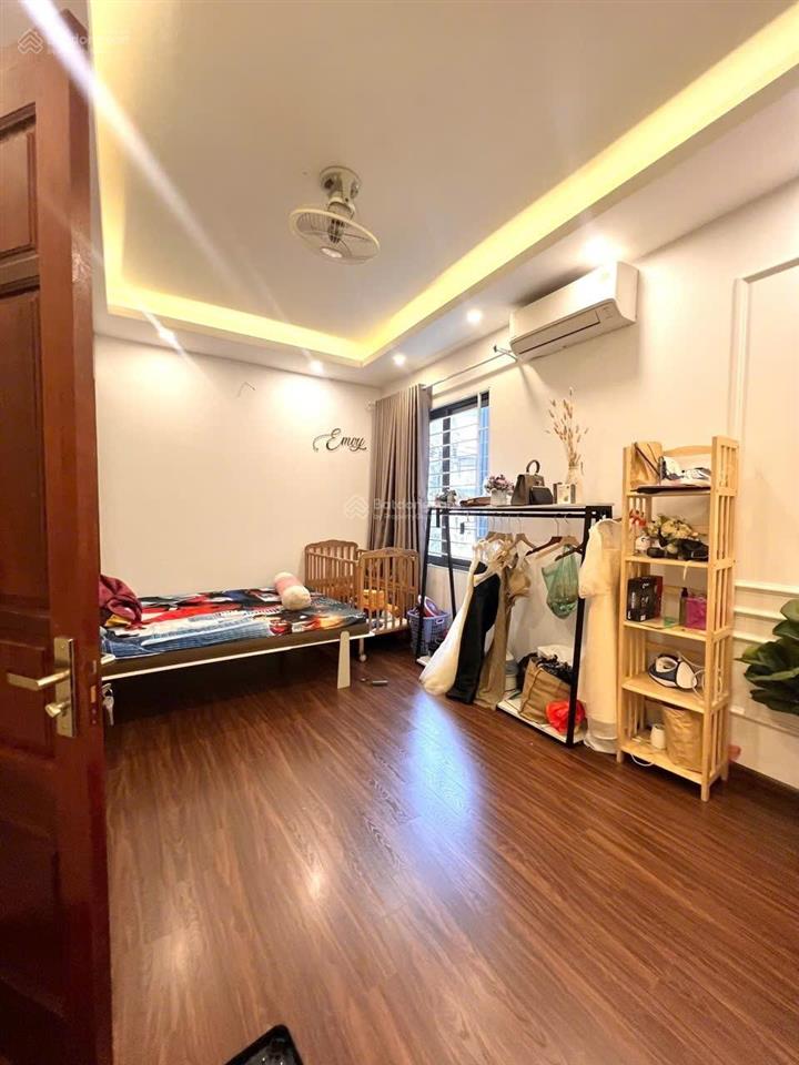 Hàng hiếm đại la, 6 tầng thang máy, 3 mặt thoáng, vỉa hè kinh doanh, nhà đẹp sát khu bách kinh xây.