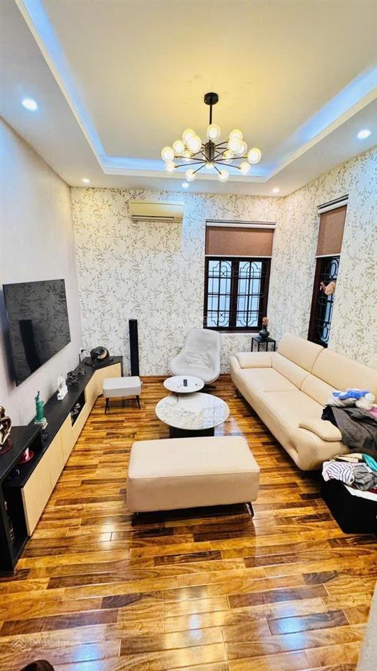 Siêu phẩm lô góc nguyễn trường tộ, 3 mặt thoáng, ngõ ô tô, vài bước ra hồ trúc bạch