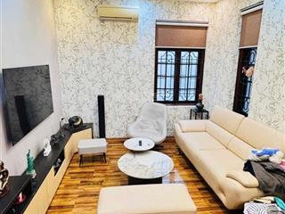 Siêu phẩm lô góc nguyễn trường tộ, 3 mặt thoáng, ngõ ô tô, vài bước ra hồ trúc bạch
