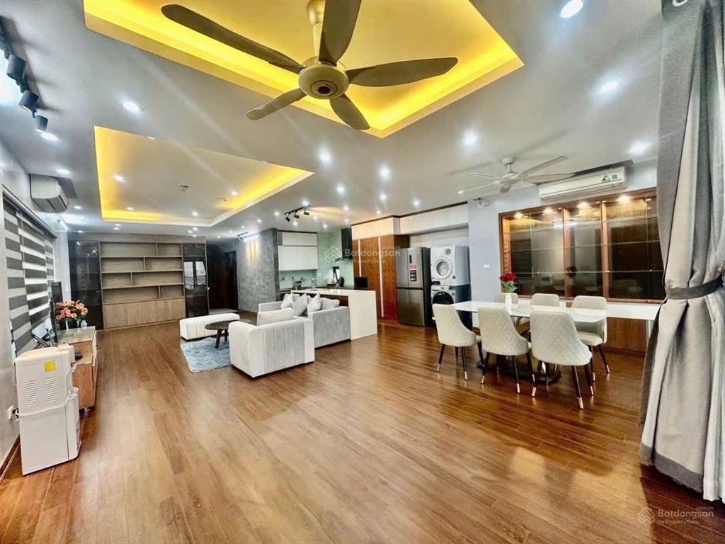 Hàng hiếm mặt phố trần quốc toản, 6 tầng thang máy, kinh doanh tốt, vị trí trung tâm hoàn kiếm.