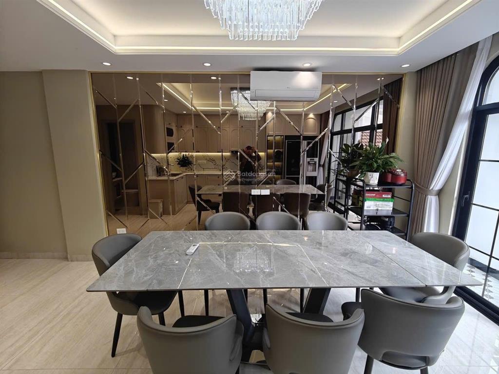 Hạ sốc 10 tỷ! biệt thự gamuda gardens, 5 tầng thang máy, full nội thất cao cấp, ở ngay.