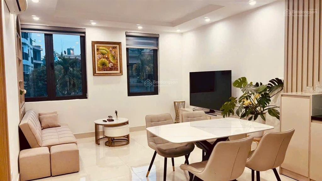 Tòa căn hộ phố tô ngọc vân, 2 hầm, thang máy, view hồ tây và hồ quảng bá, sẵn dòng tiền