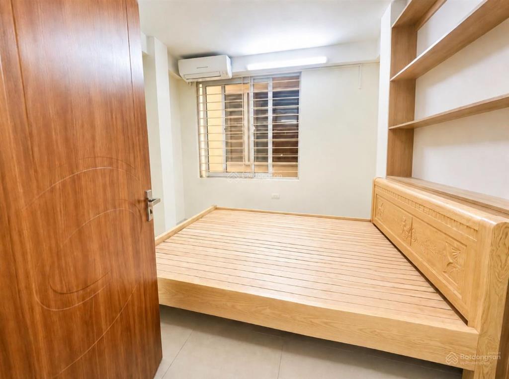 Bán nhà riêng 5 tầng tôn đức thắng, 3 phòng, chỉ hơn 4 tỷ