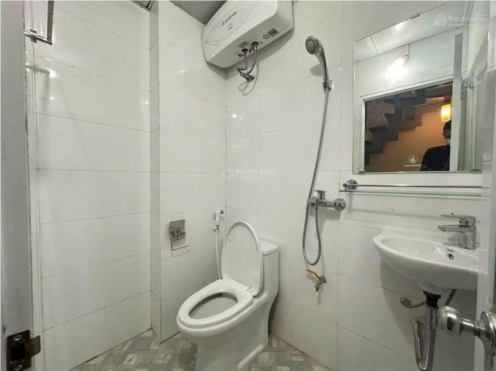 Bán nhà riêng 5 tầng tôn đức thắng, 3 phòng, chỉ hơn 4 tỷ
