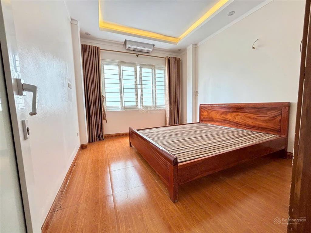 Tổ 10, yên nghĩa, gara ô tô tô, 4 ngủ, đủ đồ, 10 triệu