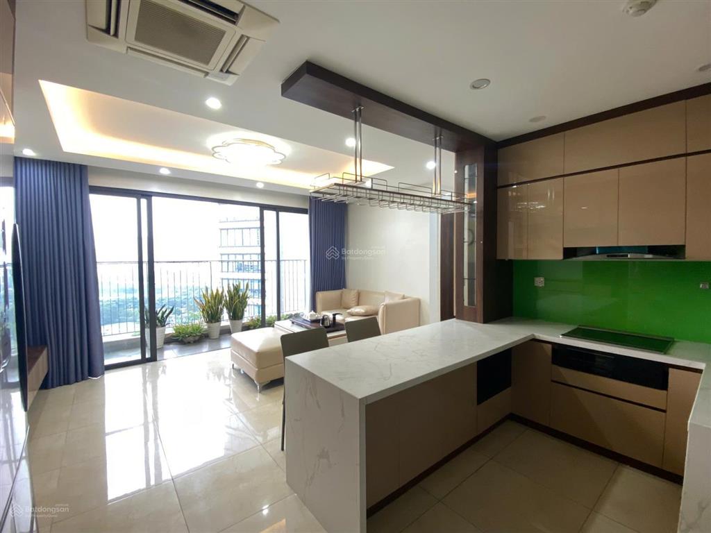 Chính chủ bán gấp căn hộ 3pn+2wc, 95m2 tại c6 vinhomes d'capitale, giá 12.5 tỷ full đồ, bc đông nam