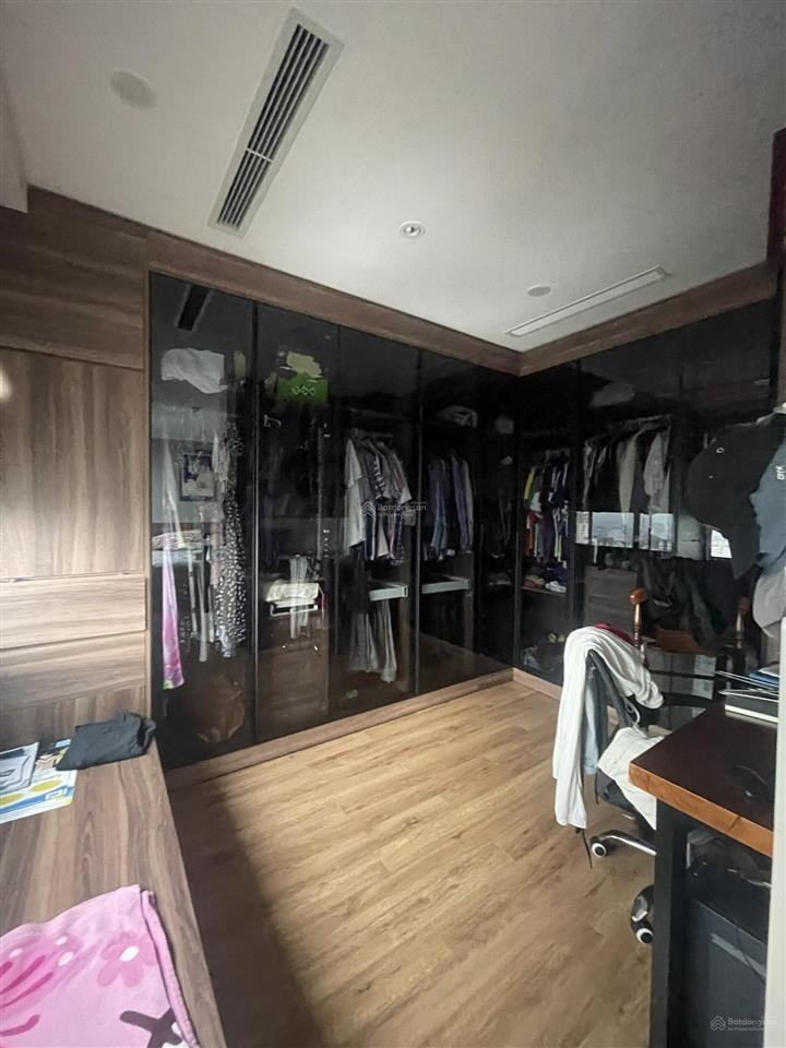 Giảm sâu! chính chủ bán gấp 2 căn hộ đẹp tại vinhomes d'capitale, giá tốt, sổ hồng lâu dài