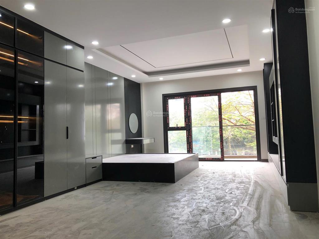 Bán nhà mặt phố bờ sông sét, 65m2 x7t thang máy, oto vào nhà kd, buôn bán, vphòng cực tốt, 29,8 tỷ