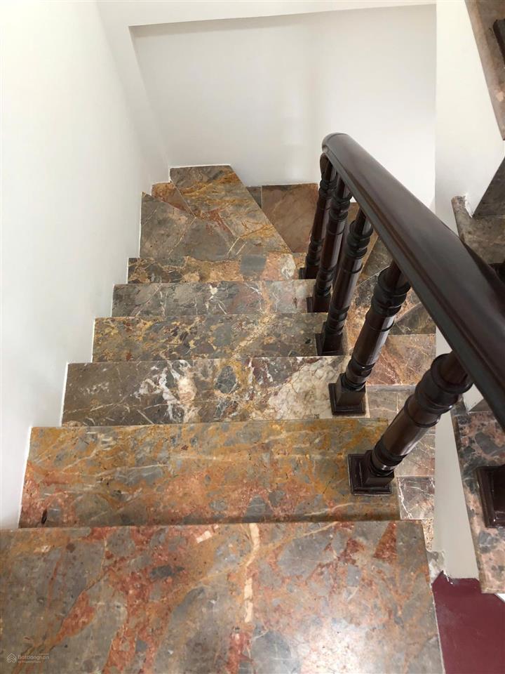 Bán nhà riêng 30m2 x 6t ngõ 105/325 kim ngưu, ô tô đỗ cửa, ngõ thông, giá 6,9 tỷ, giảm giá cực sâu
