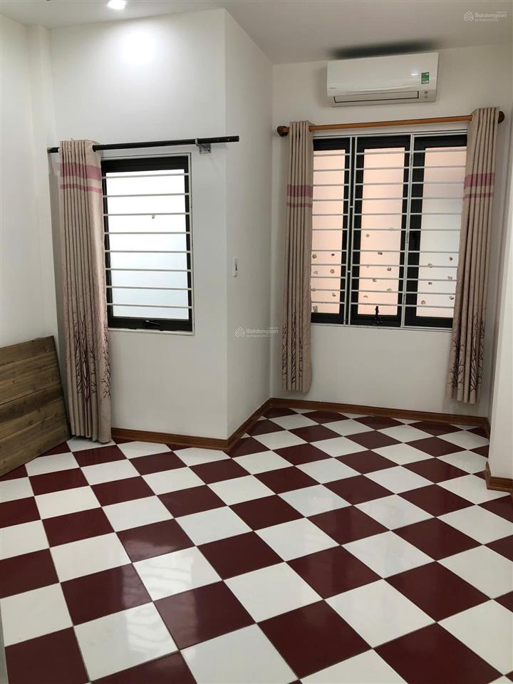 Bán nhà riêng 30m2 x 6t ngõ 105/325 kim ngưu, ô tô đỗ cửa, ngõ thông, giá 6,9 tỷ, giảm giá cực sâu