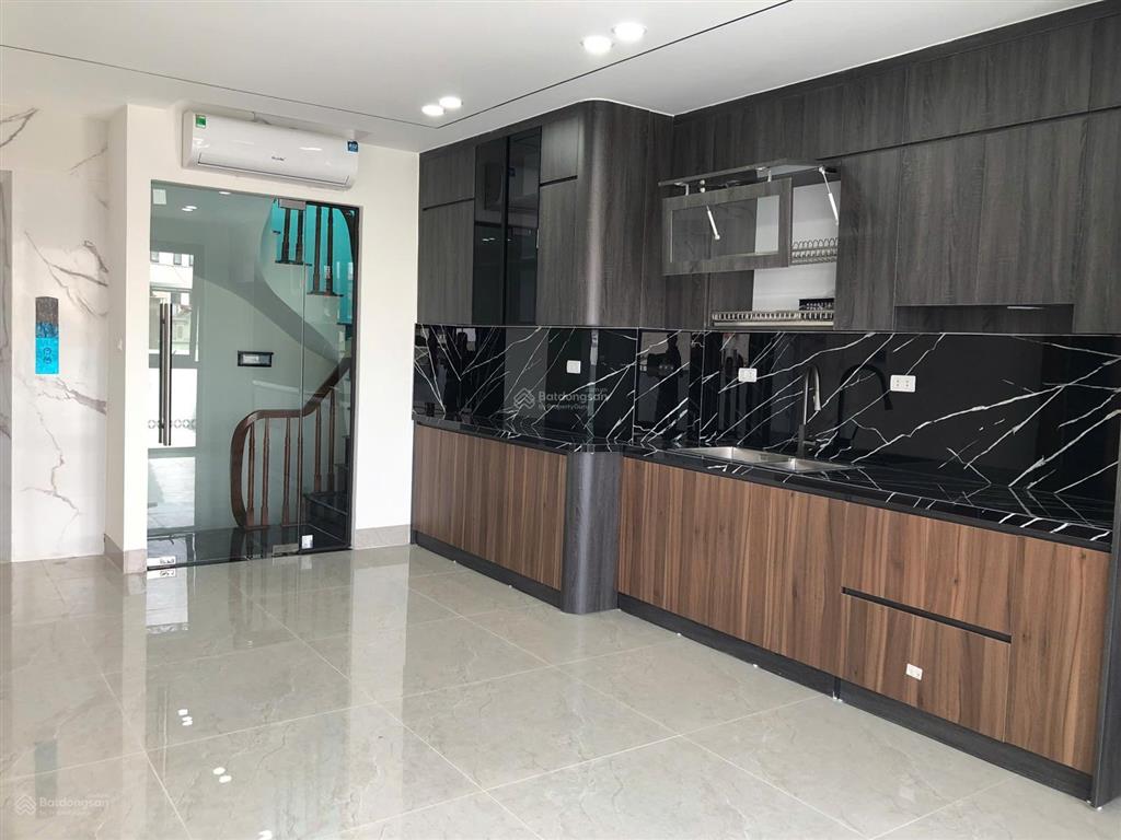 Nhà riêng tại 143/74 nguyễn chính, hoàng mai, 55m2 x 6t thang máy, giá 13,8 tỷ vnd hàng cực hiếm