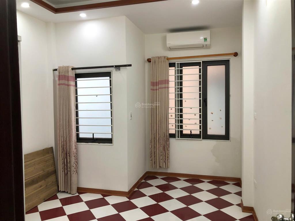 Bán nhà riêng 30m2 x 6t ngõ 105/325 kim ngưu, ô tô đỗ gần, ngõ thông, giá 5,9 tỷ, giảm giá cực sâu