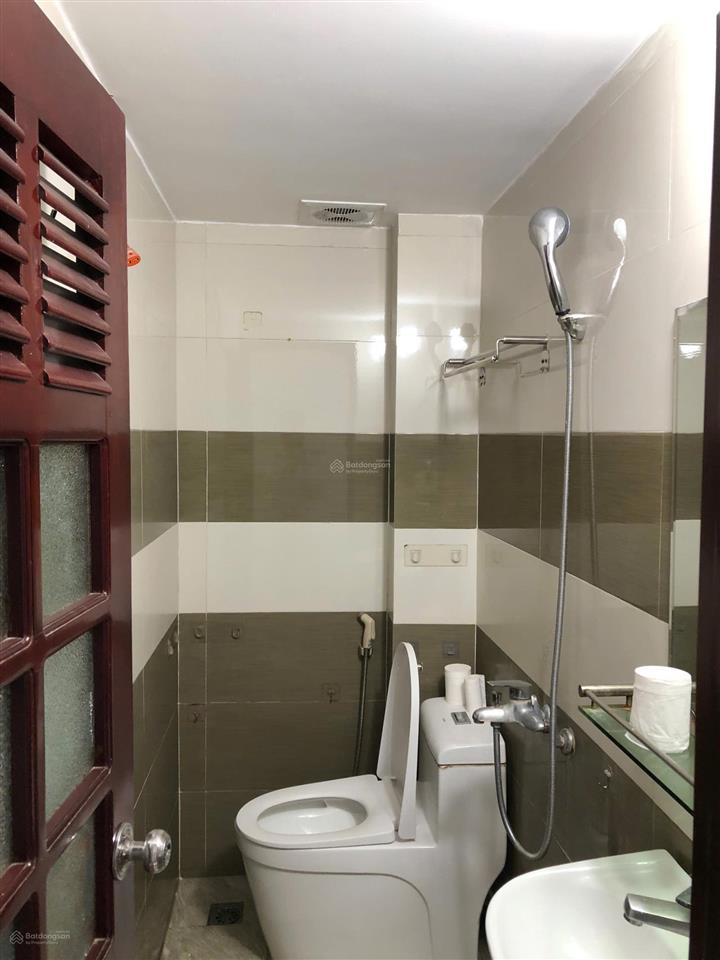 Bán nhà riêng 30m2 x 6t ngõ 105/325 kim ngưu, ô tô đỗ gần, ngõ thông, giá 5,9 tỷ, giảm giá cực sâu