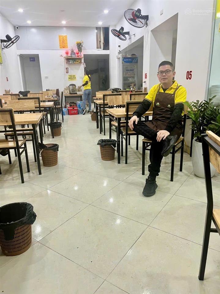Cho thuê cửa hàng mặt phố 16 phúc diễn. 120m2, mt 8m, 15 triệu/tháng