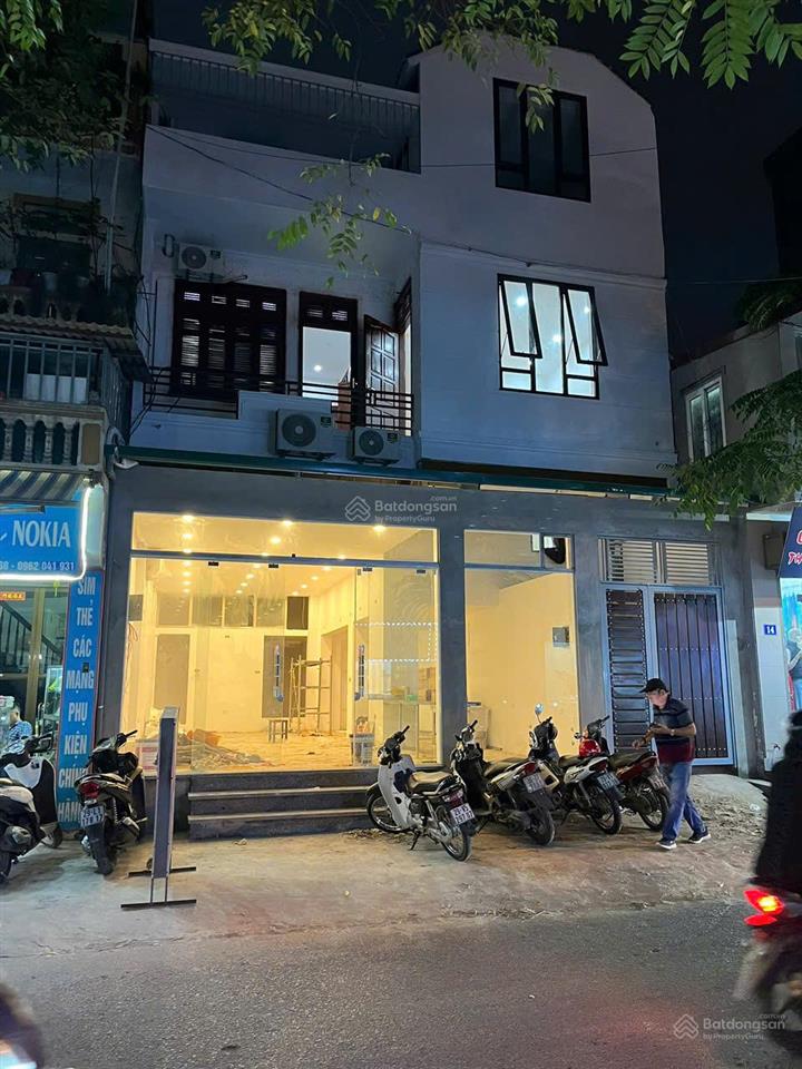 Cho thuê cửa hàng mặt phố 16 phúc diễn. 120m2, mt 8m, 15 triệu/tháng