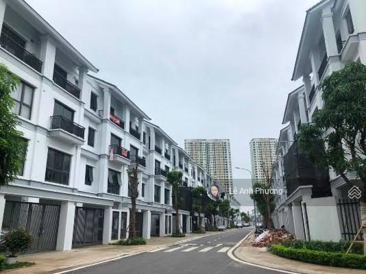 Chính chủ gửi bán căn liền kề gamuda. nhà thô, vị trí đẹp.  0941 670 ***