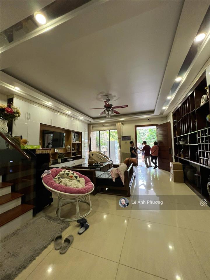 Chính chủ cần cho thuê căn liền kề gamuda. full nội thất giá 25tr/tháng.  0941 670 ***