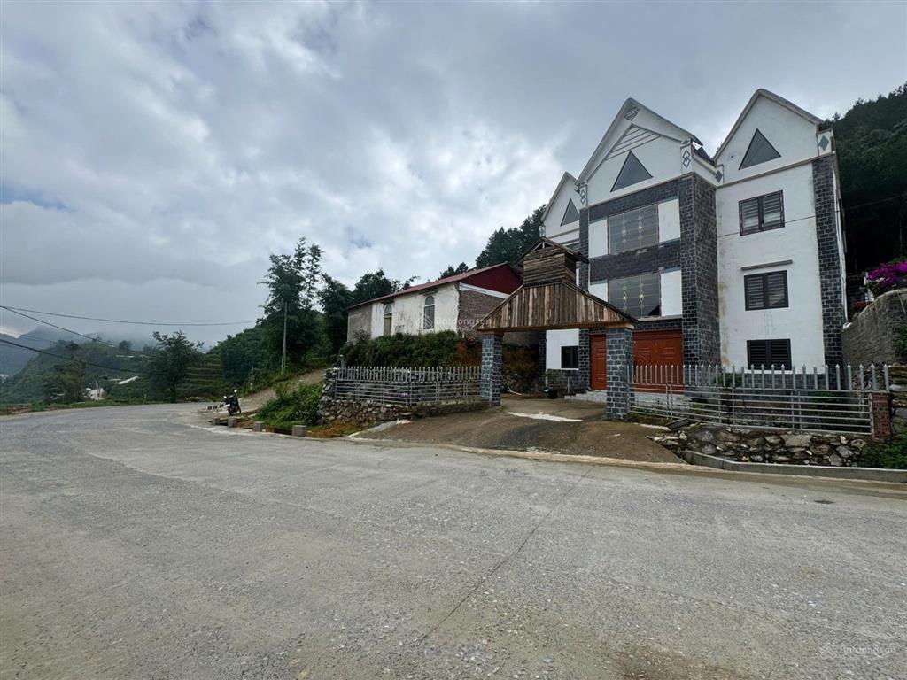 Bán đất sapa view đẹp làm quán cafe, khách sạn, dt 750 m2, chỉ 5.6 tỷ, bao giấy phép xd